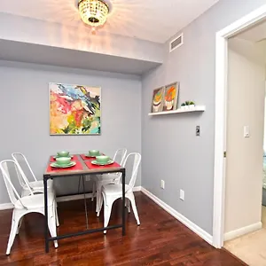 Downtown Condo, Free Parking & Amenities Apartment Toronto