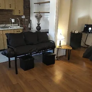Awesome Cozy 1 Bedroom Coachhouse Holiday home Toronto